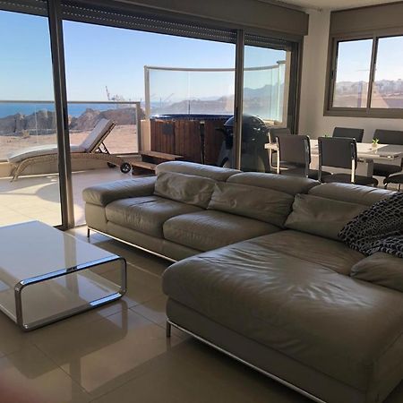 Luxury Exclusive Top Class Apartment On The Sea With Best Sea View And Jacuzzi רק למשפחות !!!! Eilat Exteriör bild